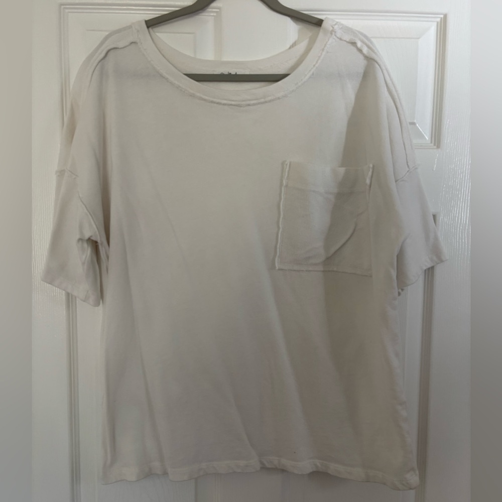 Relaxed Pocket Tee in White